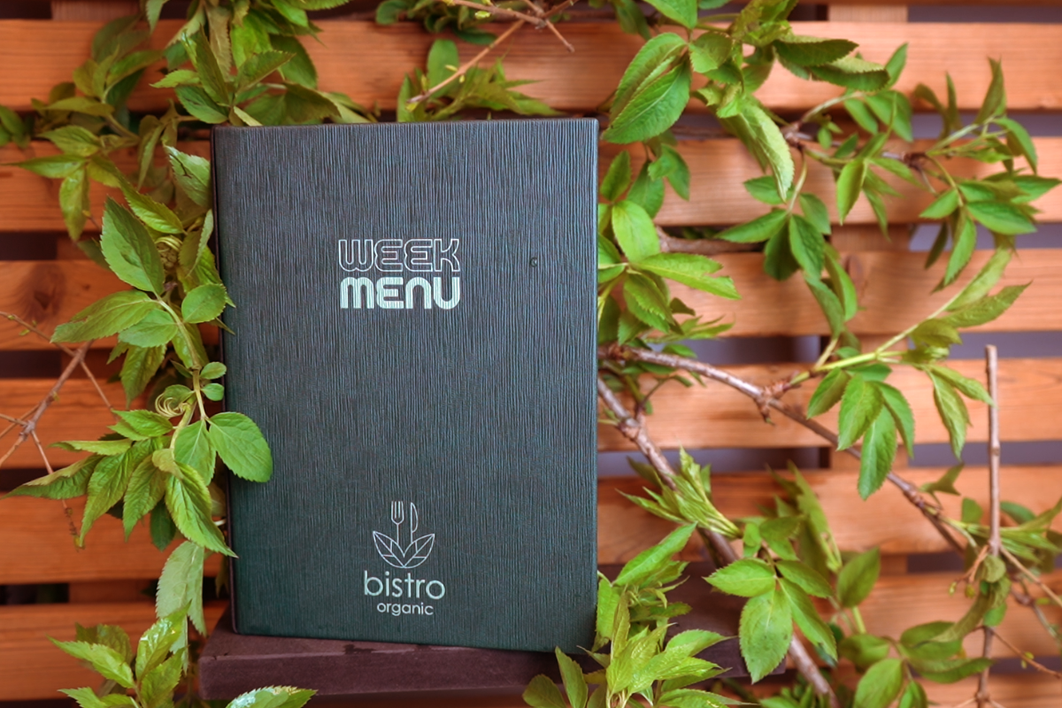 Busy spring terraces? Three smart solutions to manage the rush - Peleman Industries NV